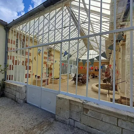 Lentre Du Chteau 1 Ferienhaus