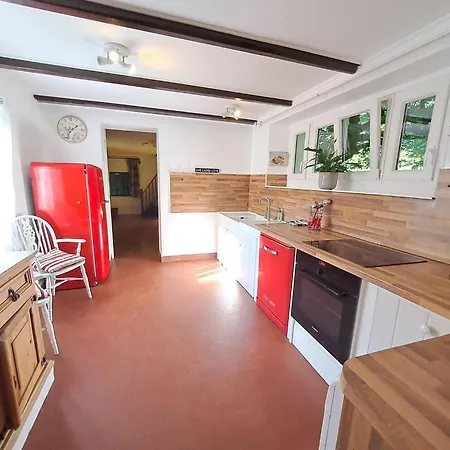 Lentre Du Chteau 1 Holiday home *