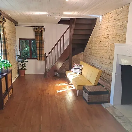 Holiday home Lentre Du Chteau 1 *