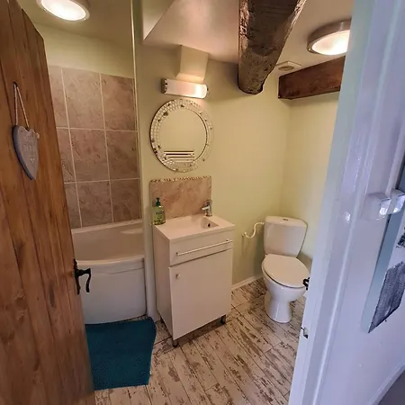 Lentre Du Chteau 1 Holiday home *