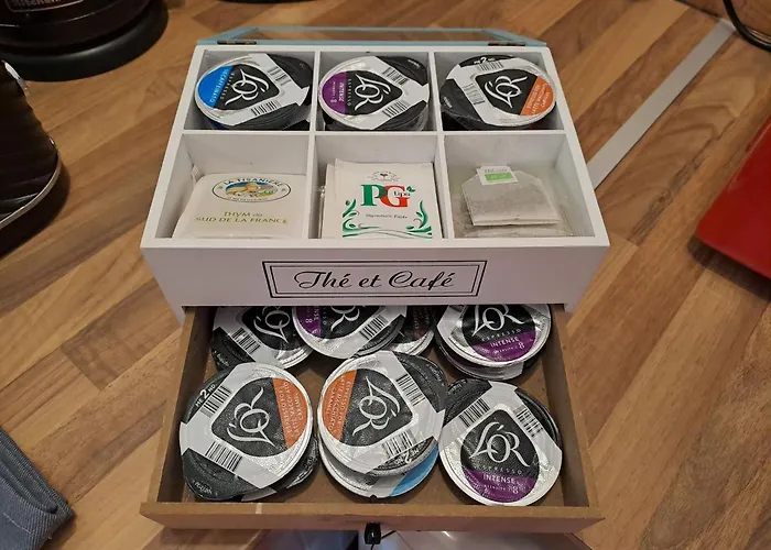 Lentre Du Chteau 1 Sainte-Soulle